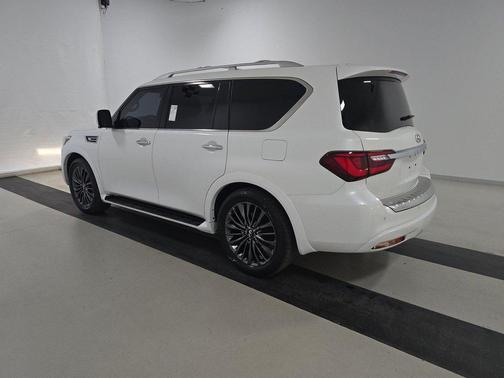 2022 INFINITI QX80 SENSORY