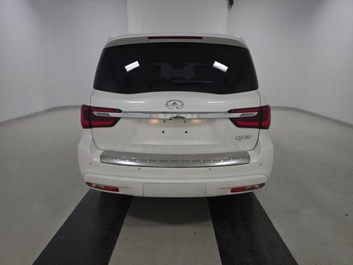 2022 INFINITI QX80 SENSORY
