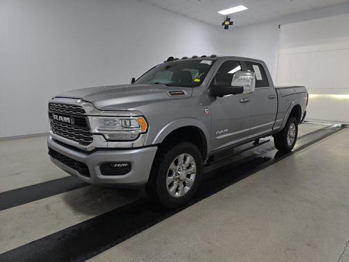 Billet Silver Metallic Clearcoat 2023 RAM 2500 Limited 4x4 Crew Cab 6'4" Box