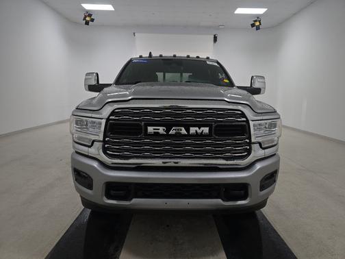 Billet Silver Metallic Clearcoat 2023 RAM 2500 Limited 4x4 Crew Cab 6'4" Box