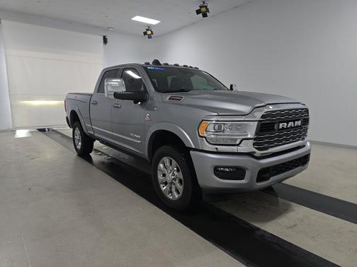 Billet Silver Metallic Clearcoat 2023 RAM 2500 Limited 4x4 Crew Cab 6'4" Box
