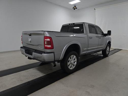 Billet Silver Metallic Clearcoat 2023 RAM 2500 Limited 4x4 Crew Cab 6'4" Box