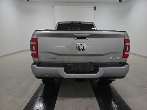 Billet Silver Metallic Clearcoat 2023 RAM 2500 Limited 4x4 Crew Cab 6'4" Box