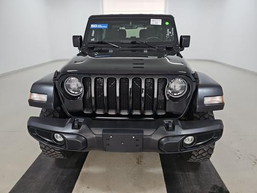 Black Clearcoat 2021 Jeep Wrangler Willys 4x4