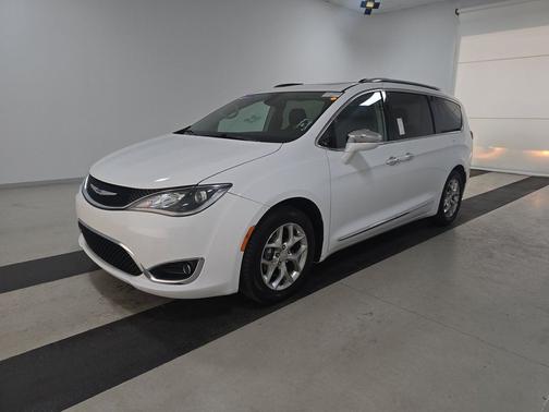 Bright White Clearcoat 2019 Chrysler Pacifica Limited FWD