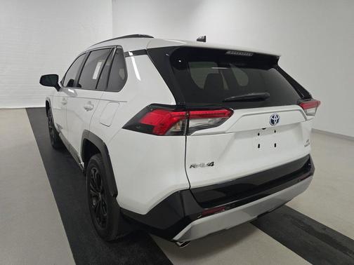 2024 Toyota RAV4 Hybrid SE