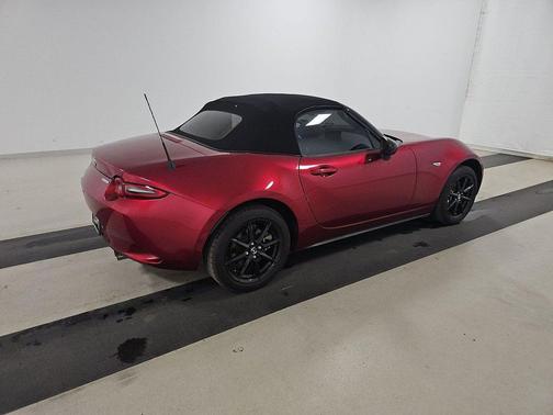 2024 Mazda MX-5 Miata Sport