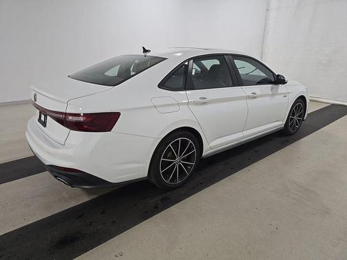 Pure White w/Deep Black Roof 2025 Volkswagen Jetta GLI Autobahn Manual