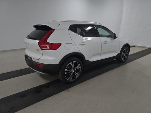 2022 Volvo XC40 T5 Inscription
