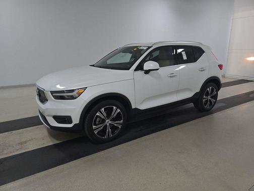 2022 Volvo XC40 T5 Inscription