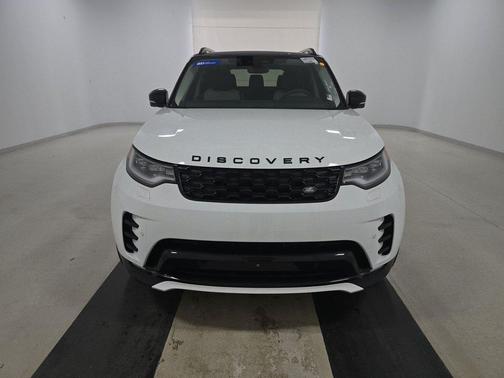 2025 Land Rover Discovery P360 Dynamic SE