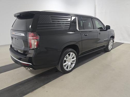 Black 2023 Chevrolet Suburban 4WD 4dr High Country