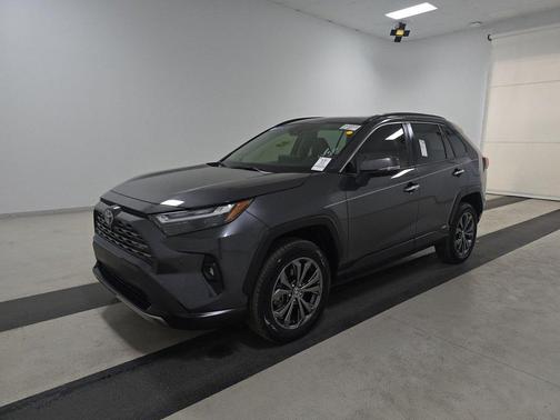 2025 Toyota RAV4 Hybrid SE