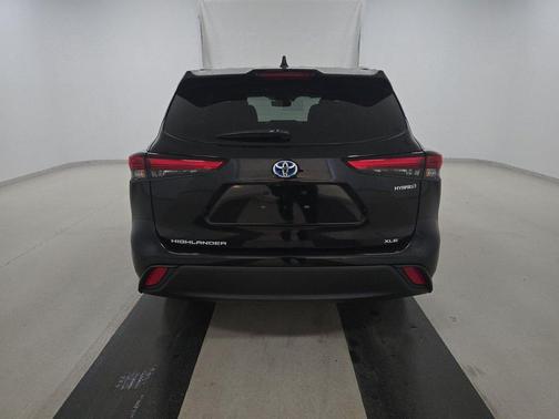 2023 Toyota Highlander Hybrid XLE