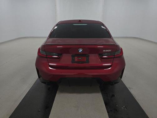 2025 BMW 330 i
