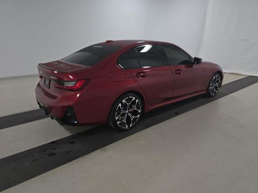 2025 BMW 330 i