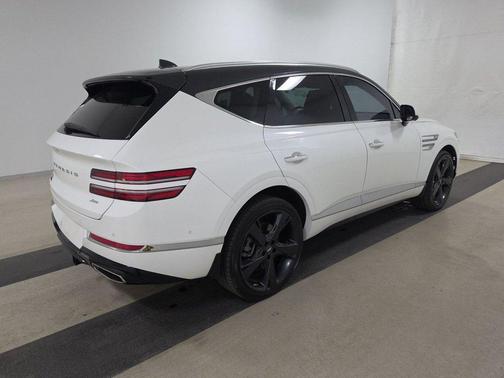 Uyuni White 2022 Genesis GV80 2.5T AWD