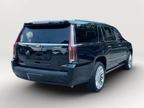 2017 Cadillac Escalade ESV Sport Platinum