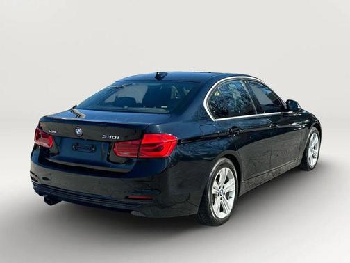 2018 BMW 330 xDrive