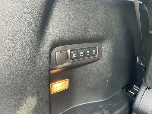 Red 2018 Ford Explorer Limited