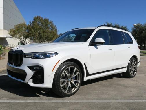 2022 BMW X7 M50i