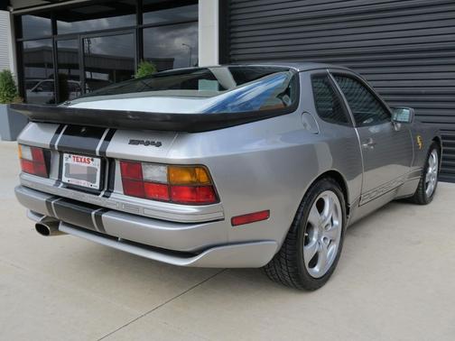1988 Porsche 944 2dr Coupe 5-Spd