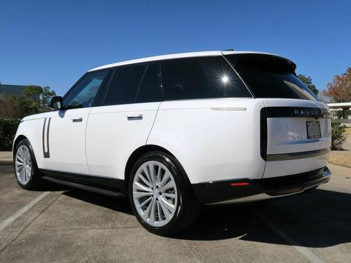 2024 Land Rover Range Rover P400 SE