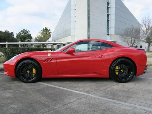 2013 Ferrari California Base