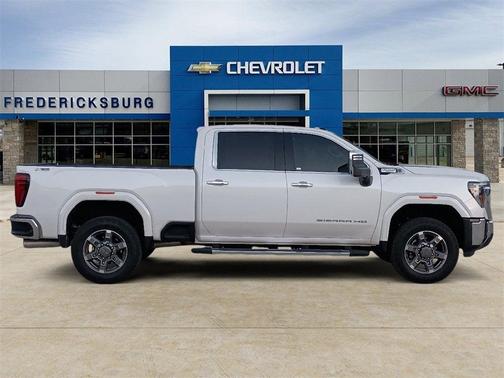 2025 GMC Sierra 2500 SLT