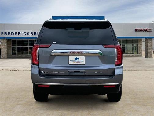 2022 GMC Yukon SLT