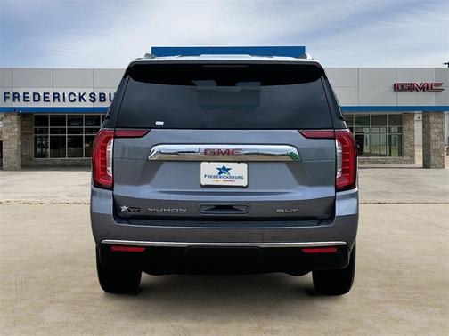 2022 GMC Yukon SLT