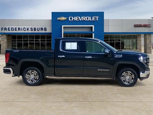 2024 GMC Sierra 1500 SLT