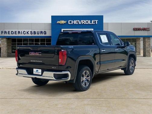 2024 GMC Sierra 1500 SLT