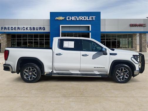 2022 GMC Sierra 1500 SLT