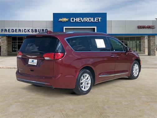2020 Chrysler Pacifica Touring-L