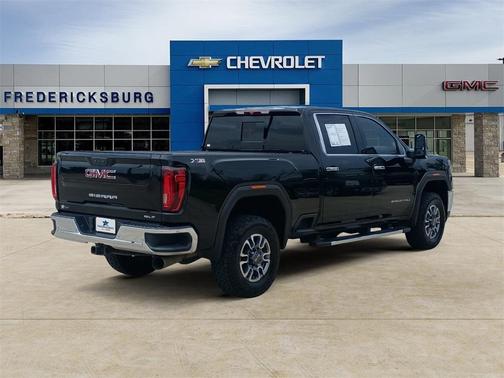 2022 GMC Sierra 2500 SLT