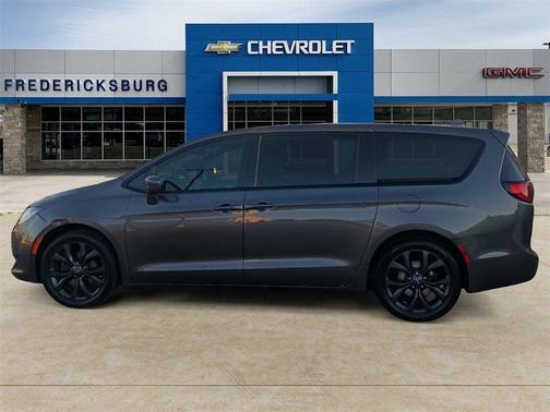 2019 Chrysler Pacifica Touring Plus