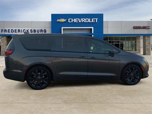 2019 Chrysler Pacifica Touring Plus