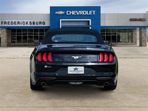 2022 Ford Mustang EcoBoost Premium