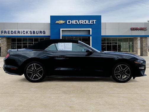 2022 Ford Mustang EcoBoost Premium