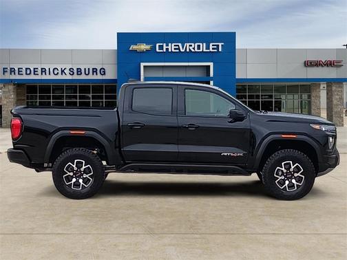 2025 GMC Canyon AT4