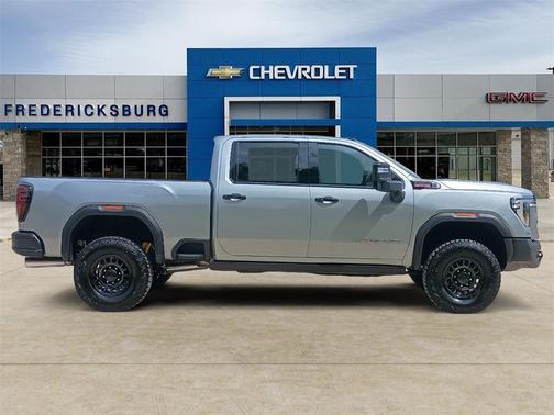 2025 GMC Sierra 2500 AT4X