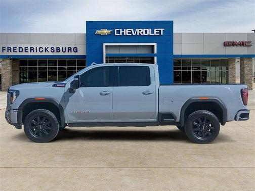 2024 GMC Sierra 2500 AT4