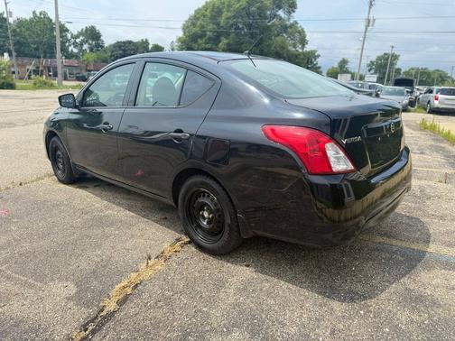 2016 Nissan Versa 1.6 S