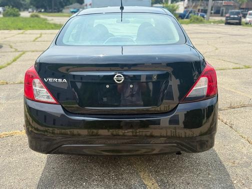 2016 Nissan Versa 1.6 S