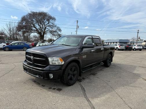 2016 RAM 1500 SLT