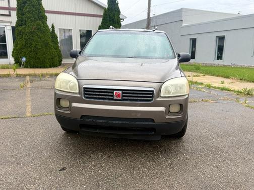 2005 Saturn Relay 2