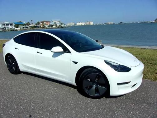 2022 Tesla Model 3 Long Range