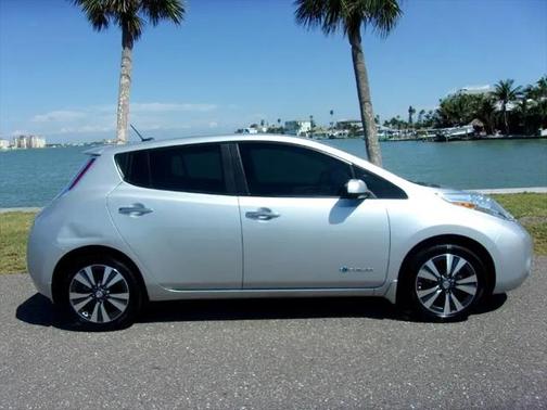 2015 Nissan Leaf SL