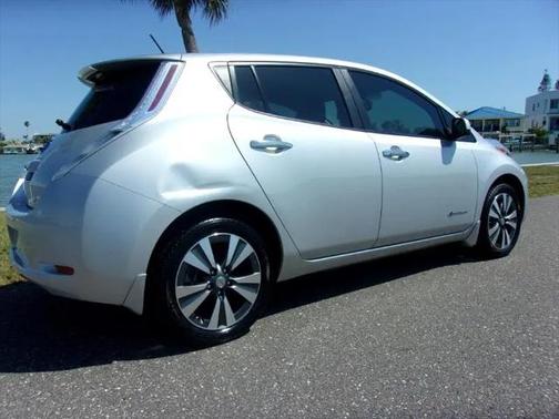 2015 Nissan Leaf SL